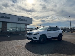 2023 Jeep Cherokee ALTITUDE LUX 4X4 Sport Utility for sale in Southaven, MS