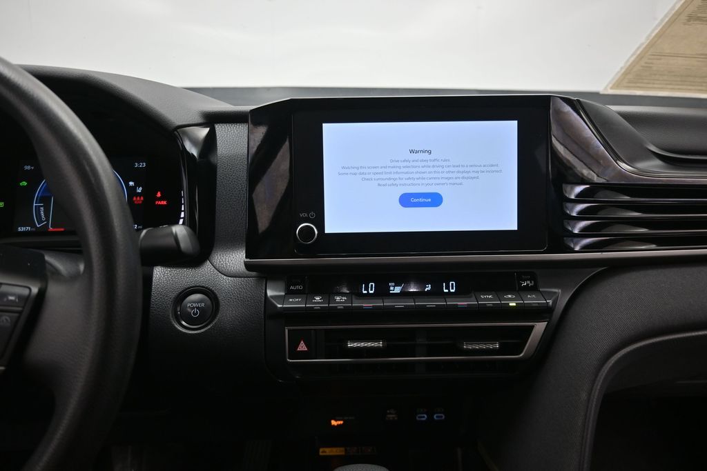 2025 Toyota Camry LE - Photo 12