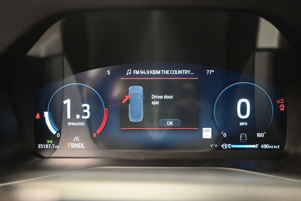 2025 Ford Explorer ST-LINE - Photo 11