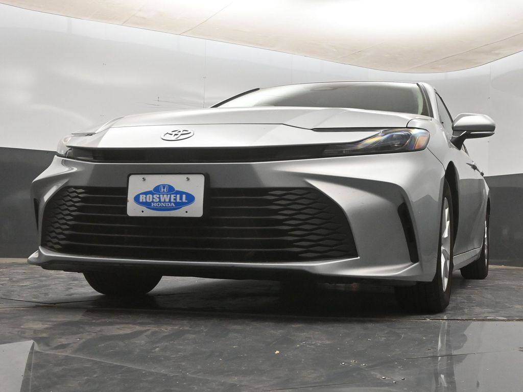 2025 Toyota Camry LE - Photo 16