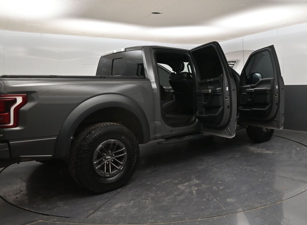 2020 Ford F-150 Raptor - Photo 32