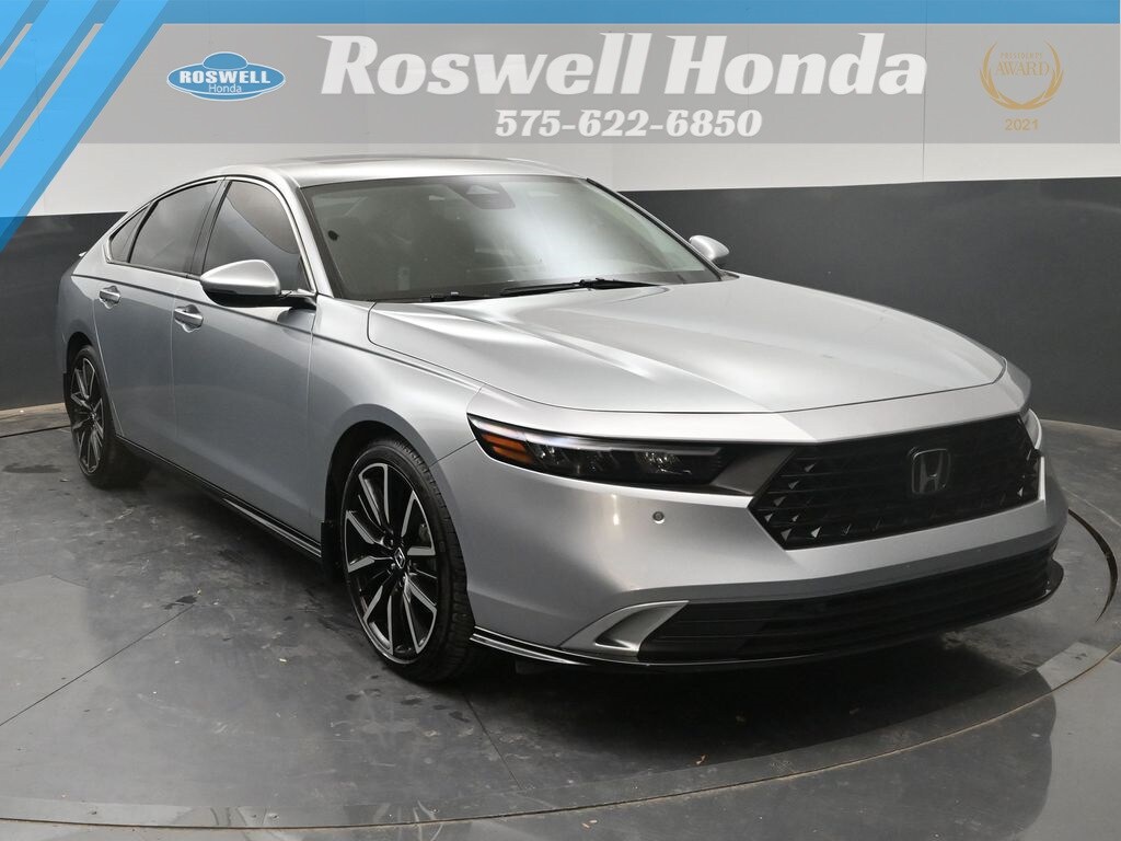 2024 Honda Accord Hybrid Touring's photo