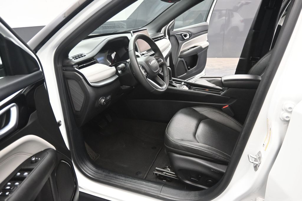 2025 Jeep Compass Limited - Photo 10
