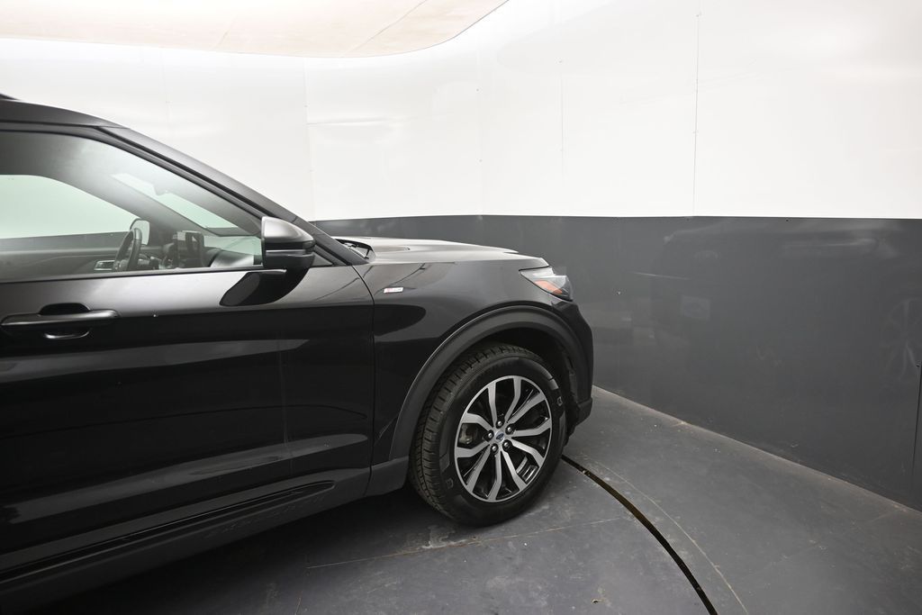 2025 Ford Explorer ST-LINE - Photo 9