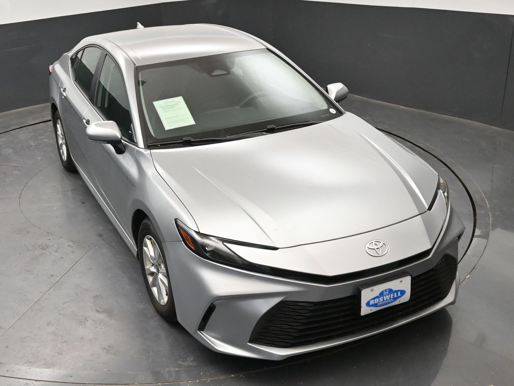 2025 Toyota Camry LE - Photo 23