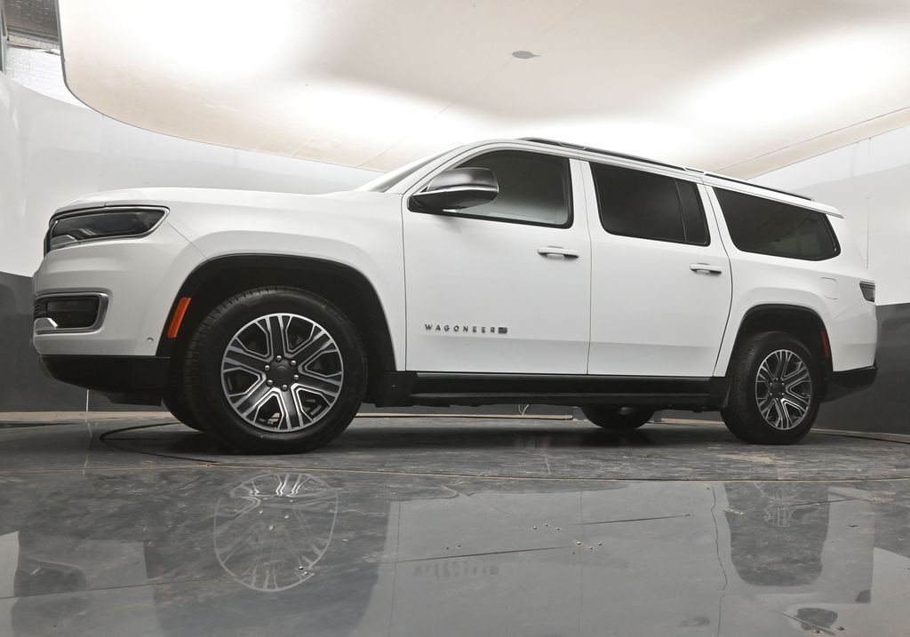 2024 Jeep Wagoneer L Series II - Photo 17