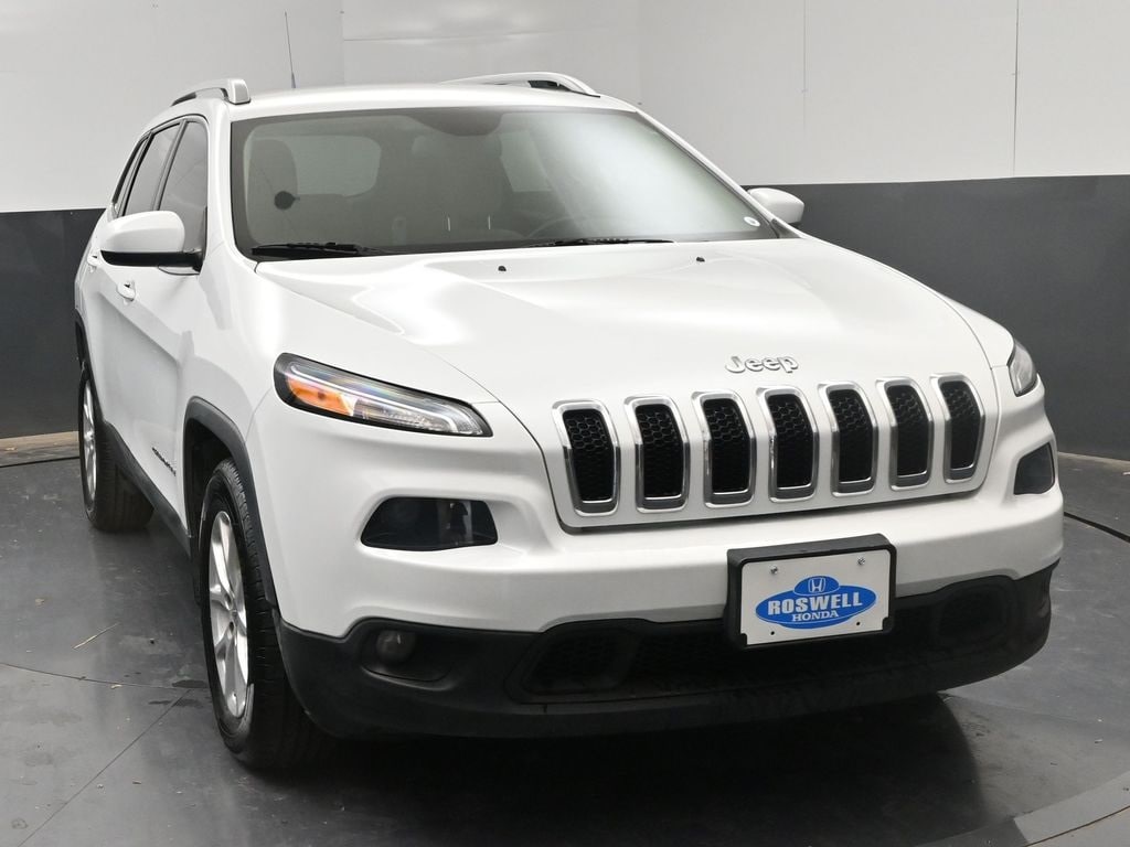 Used 2016 Jeep Cherokee Latitude 4x4 SUV