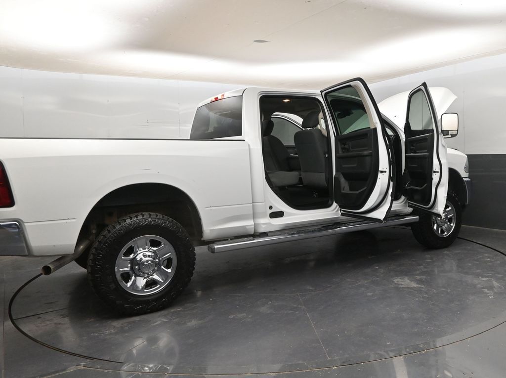 2018 RAM Ram 2500 Pickup Tradesman - Photo 31
