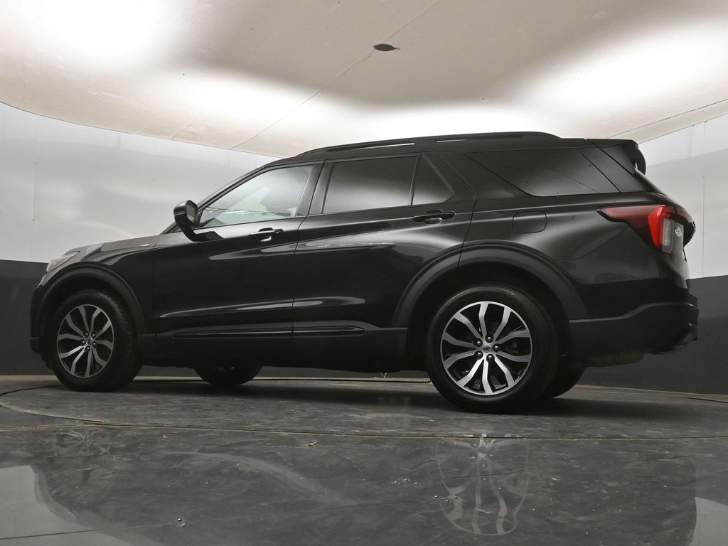 2025 Ford Explorer ST-LINE - Photo 18