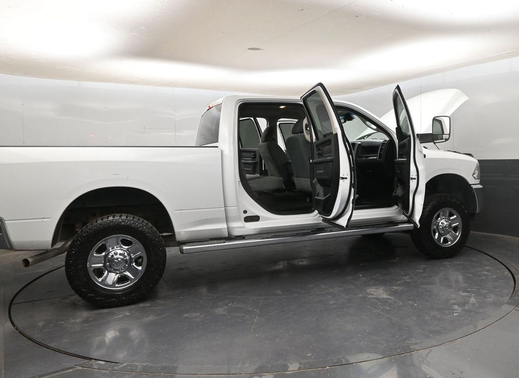 2018 RAM Ram 2500 Pickup Tradesman - Photo 32