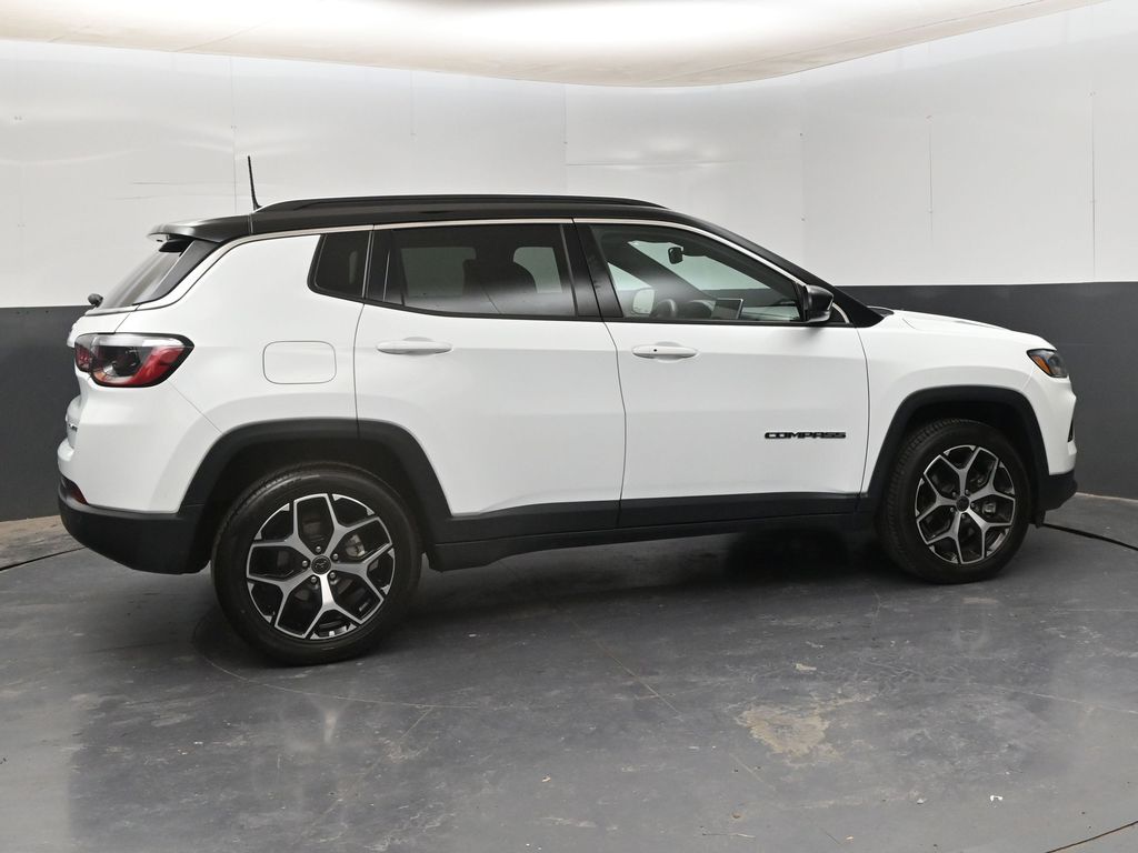2025 Jeep Compass Limited - Photo 8