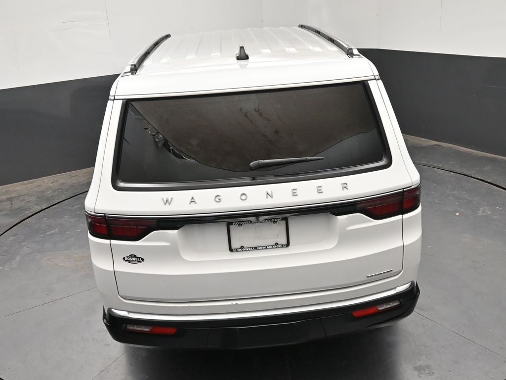 2024 Jeep Wagoneer L Series II - Photo 28