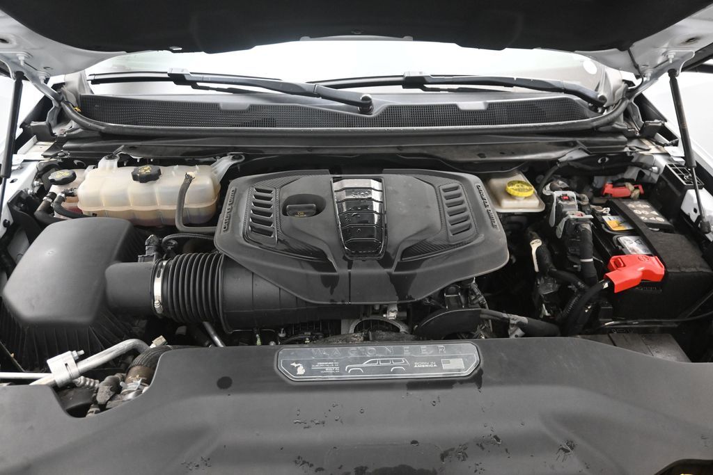 2024 Jeep Wagoneer L Series II - Photo 13