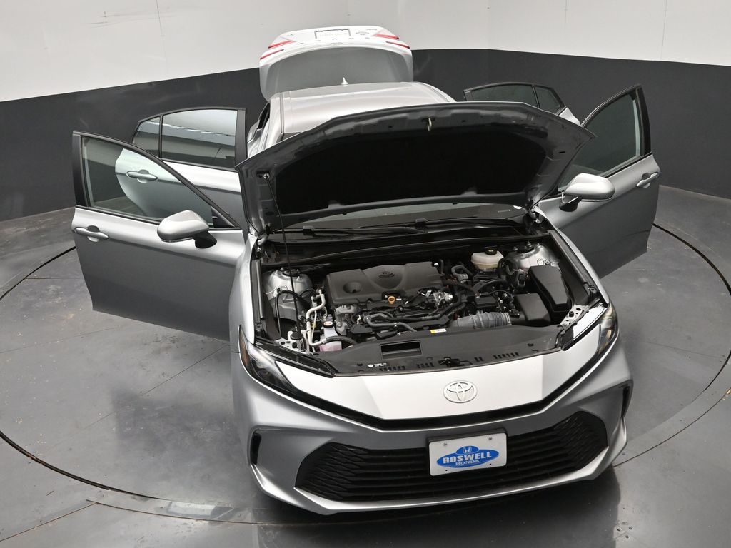 2025 Toyota Camry LE - Photo 30