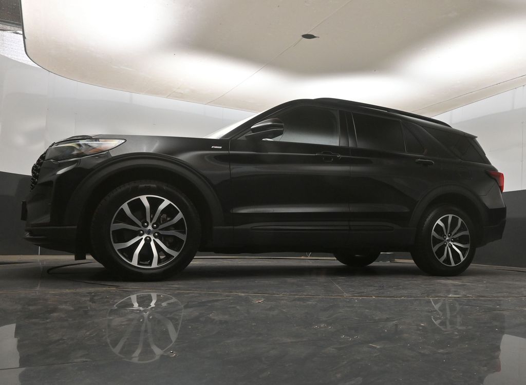 2025 Ford Explorer ST-LINE - Photo 17