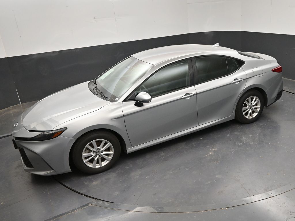 2025 Toyota Camry LE - Photo 25