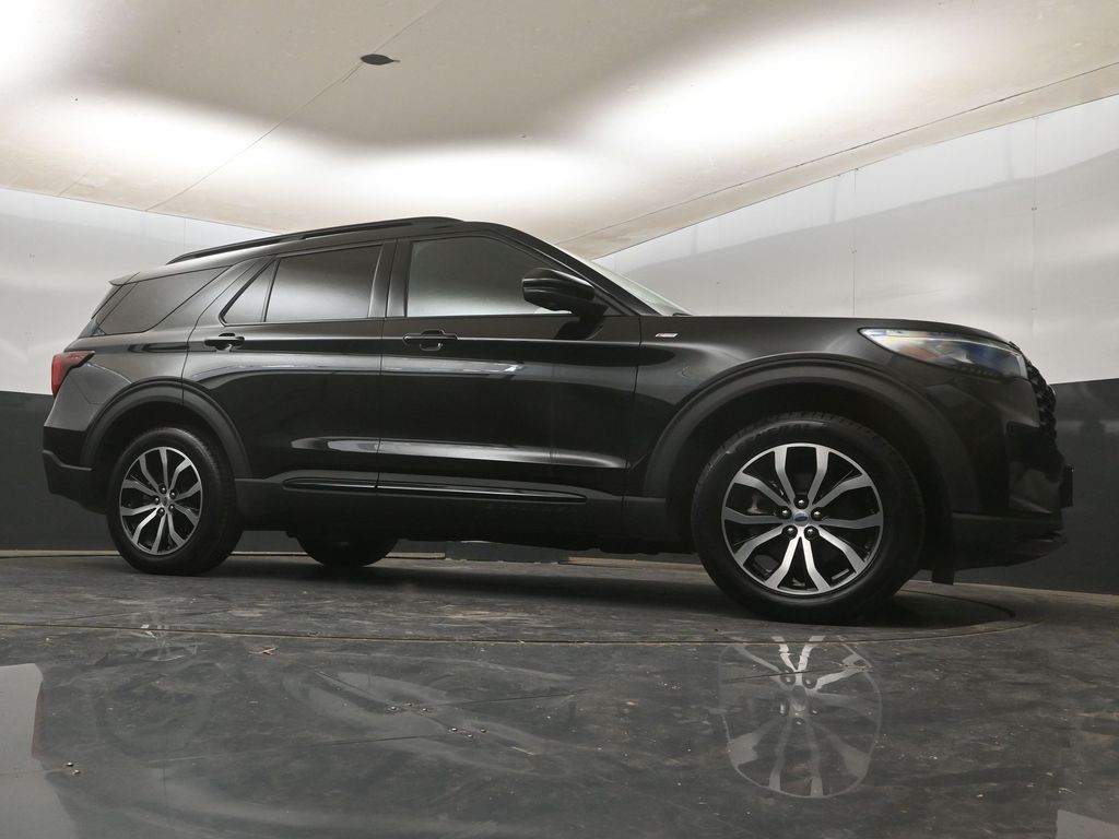 2025 Ford Explorer ST-LINE - Photo 14