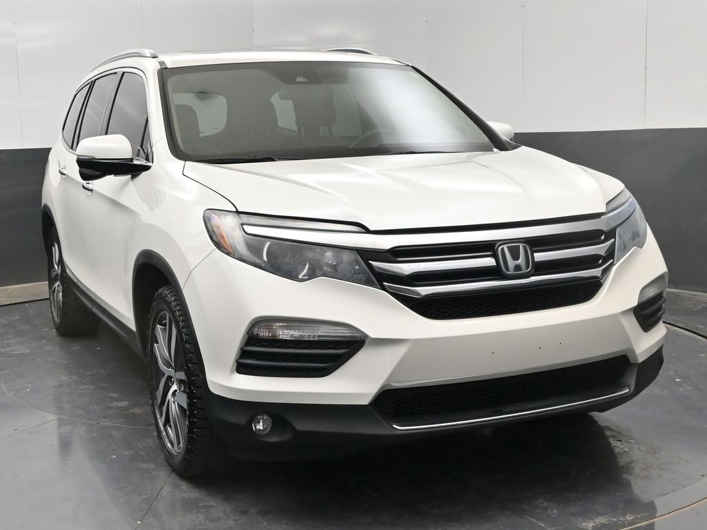 Used 2018 Honda Pilot Touring with VIN 5FNYF6H90JB066543 for sale in Roswell, NM