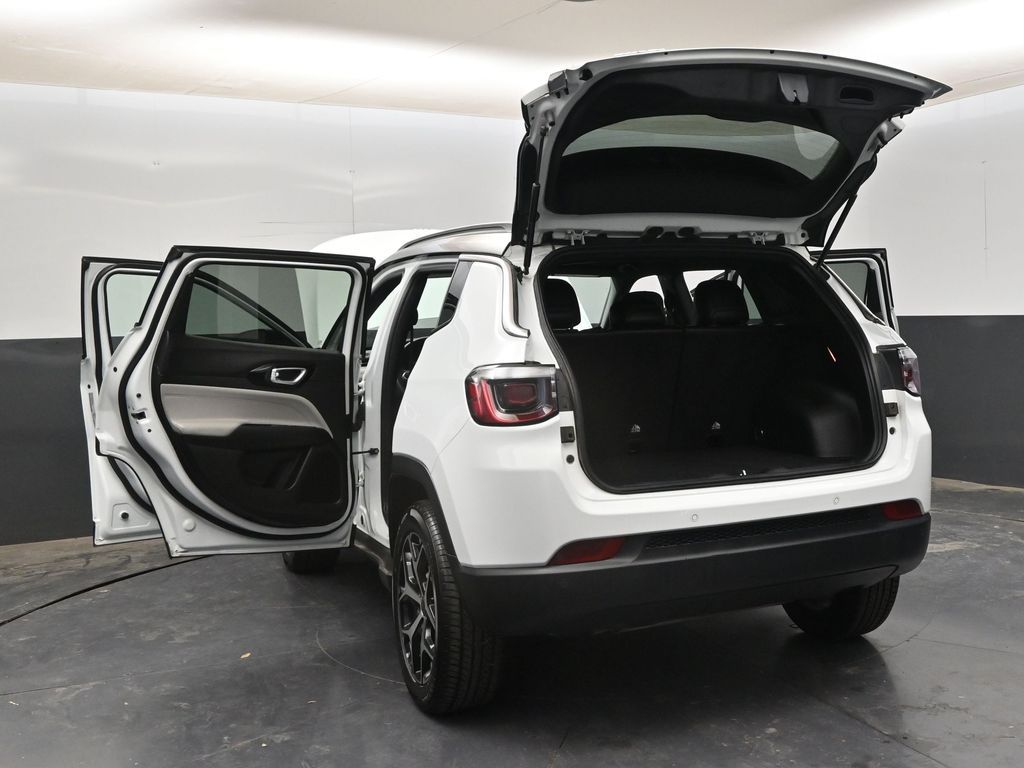 2025 Jeep Compass Limited - Photo 31