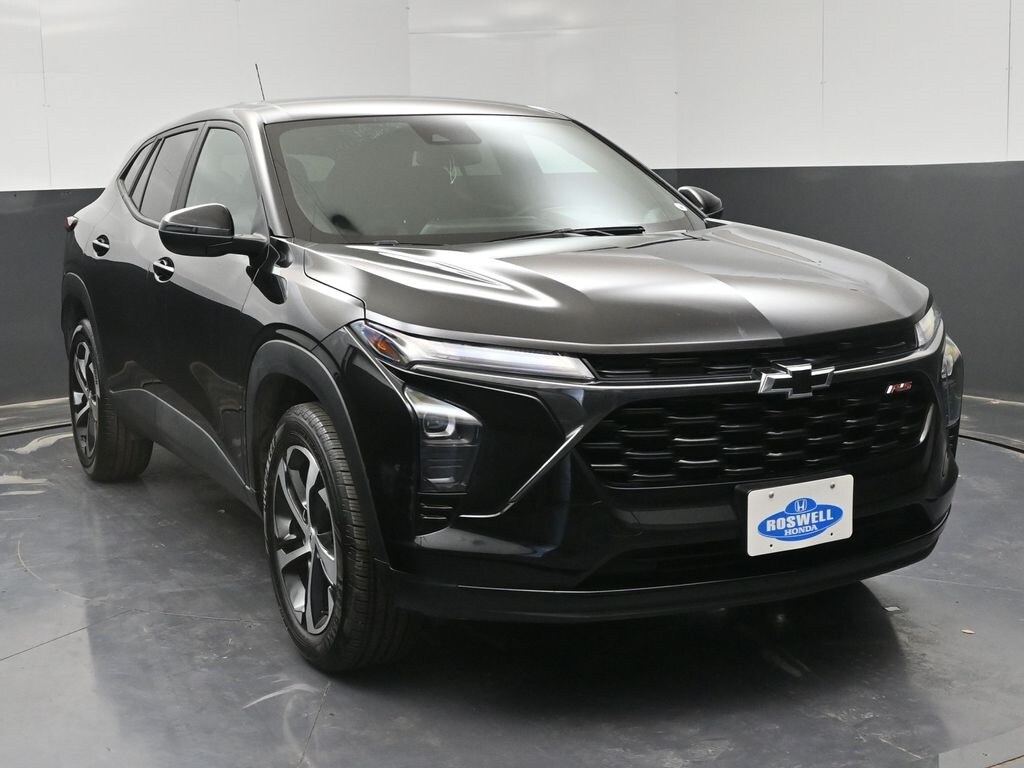 Used 2024 Chevrolet Trax RS with VIN KL77LGE24RC208867 for sale in Roswell, NM