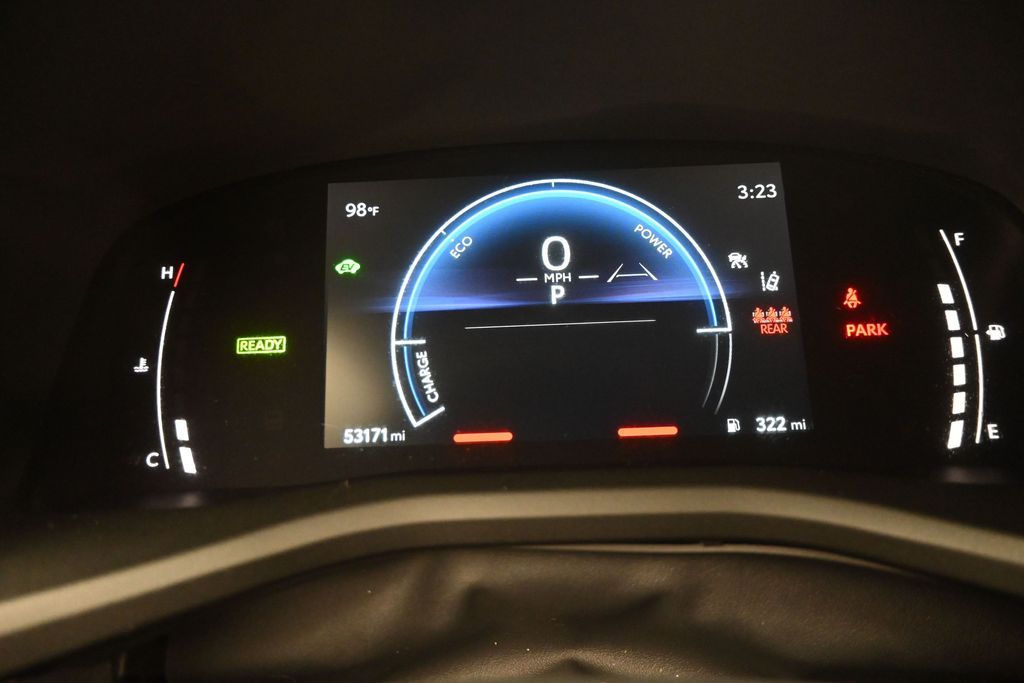 2025 Toyota Camry LE - Photo 11