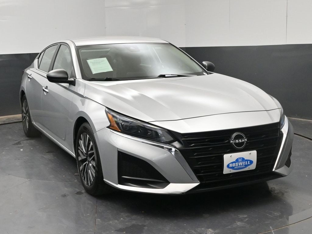 Used 2024 Nissan Altima 2.5 SV Sedan