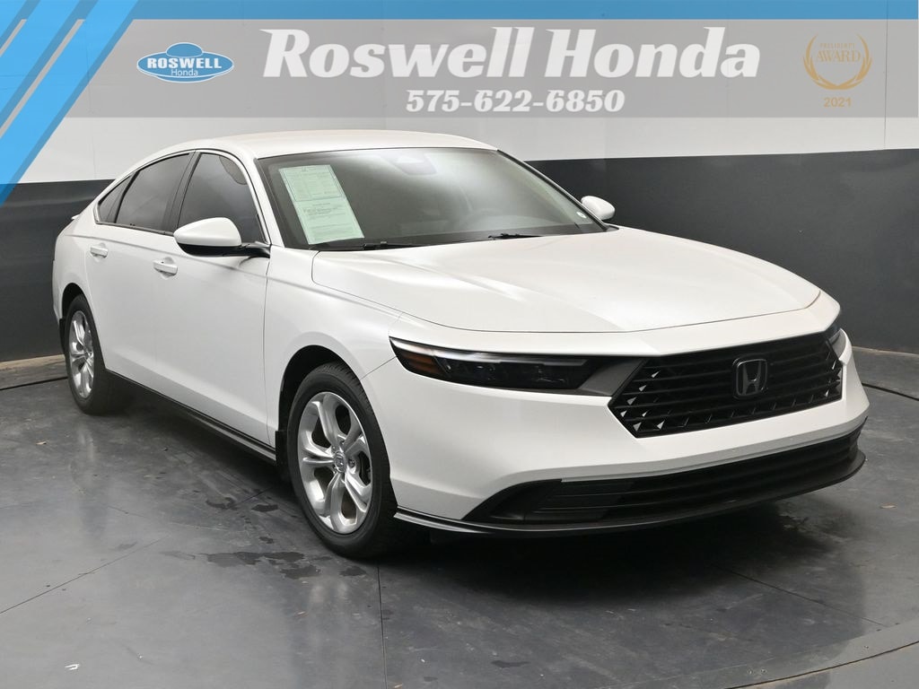 2023 Honda Accord LX's photo