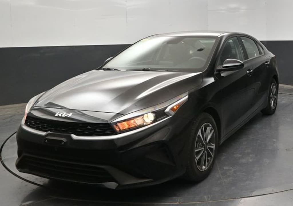 Used 2023 Kia Forte LXS Sedan