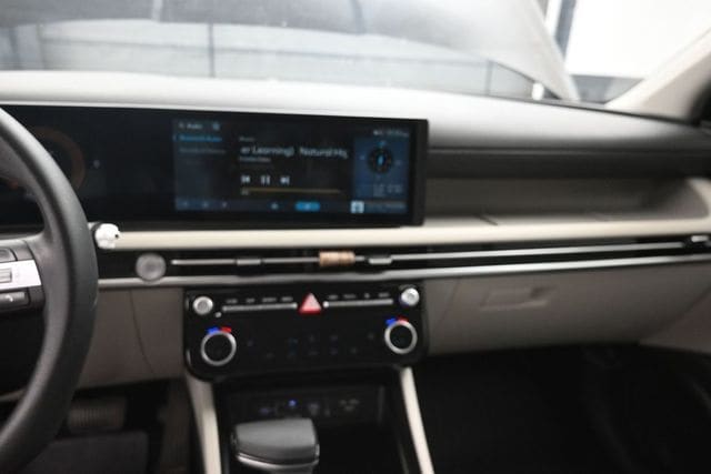 2025 Hyundai Tucson SEL - Photo 17