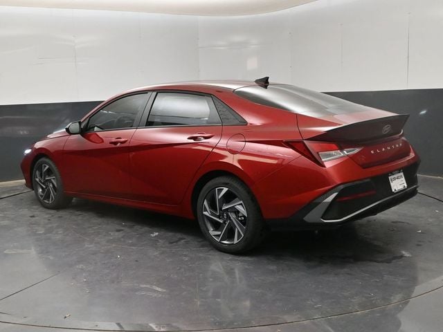 2025 Hyundai Elantra SEL - Photo 7