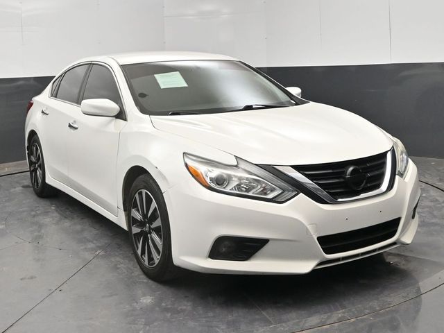 Used 2018 Nissan Altima SV with VIN 1N4AL3AP4JC174703 for sale in Roswell, NM