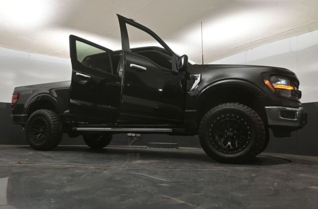 Used 2024 Ford F-150 XLT Truck SuperCrew Cab