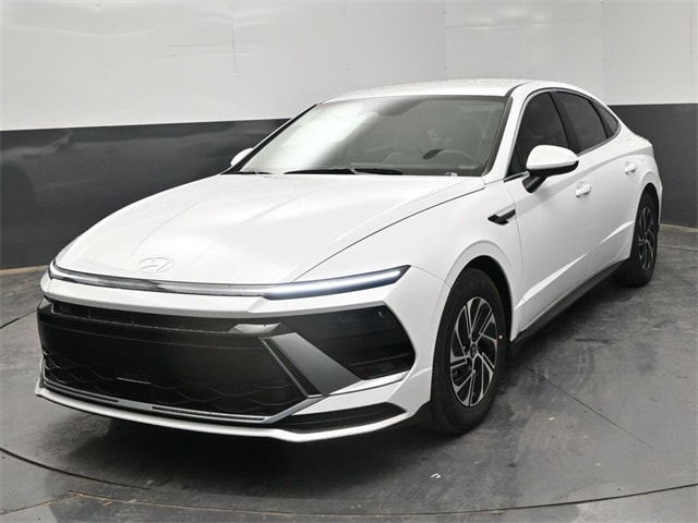 2026 Hyundai Sonata Hybrid Sedan 