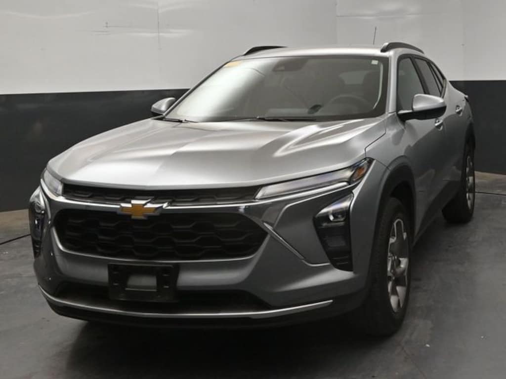 Used 2026 Chevrolet Trax LT SUV