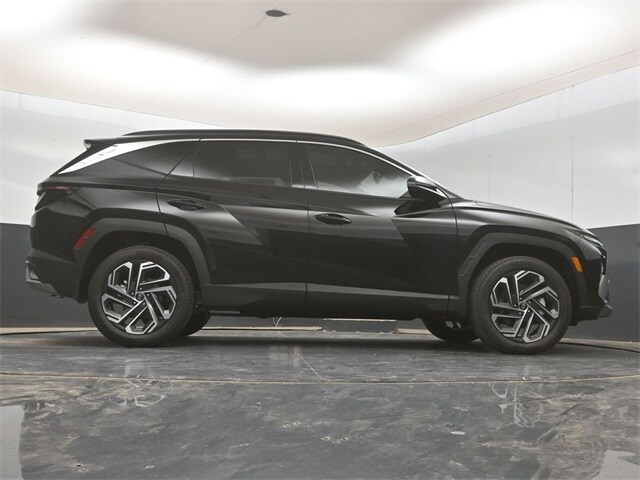 2025 Hyundai Tucson Limited - Photo 16