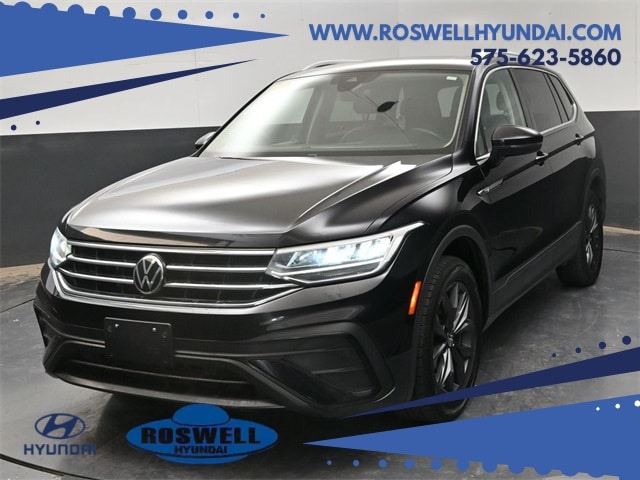 2022 Volkswagen Tiguan SE's photo