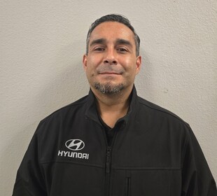 Staff member Andres Chavez from ID_b0c978