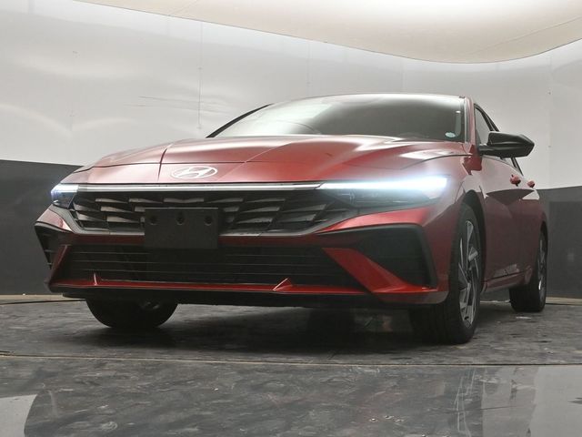 2025 Hyundai Elantra SEL - Photo 25