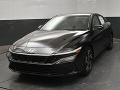 2026 Hyundai Elantra Limited Sedan
