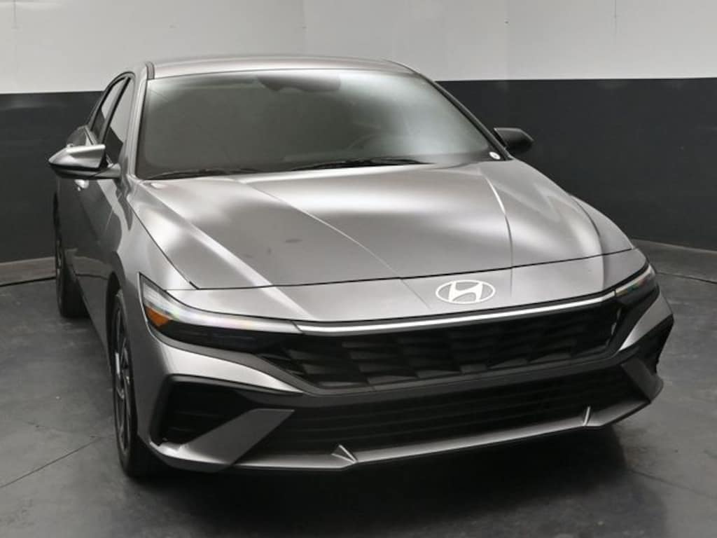 Used 2025 Hyundai Elantra SEL Sport Sedan
