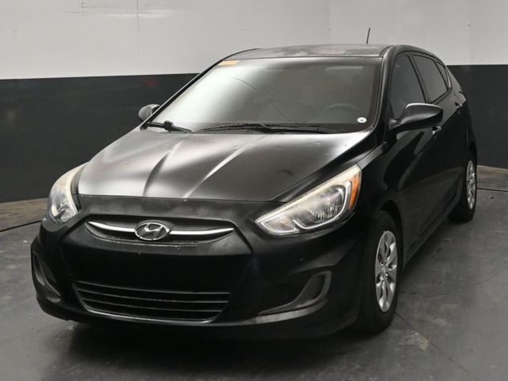 Used 2017 Hyundai Accent SE Hatchback