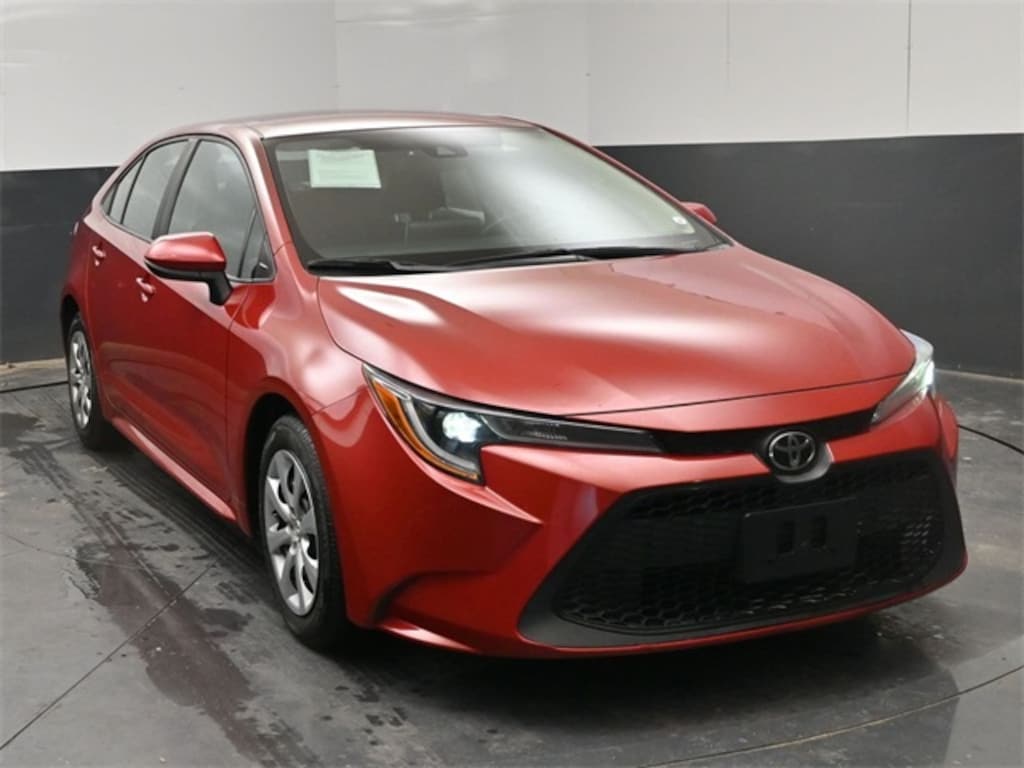Used 2021 Toyota Corolla LE Sedan