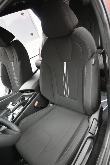 2025 Hyundai Elantra SEL - Photo 11