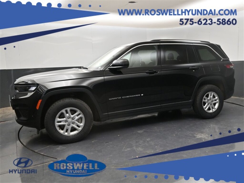 Used 2023 Jeep Grand Cherokee Laredo SUV