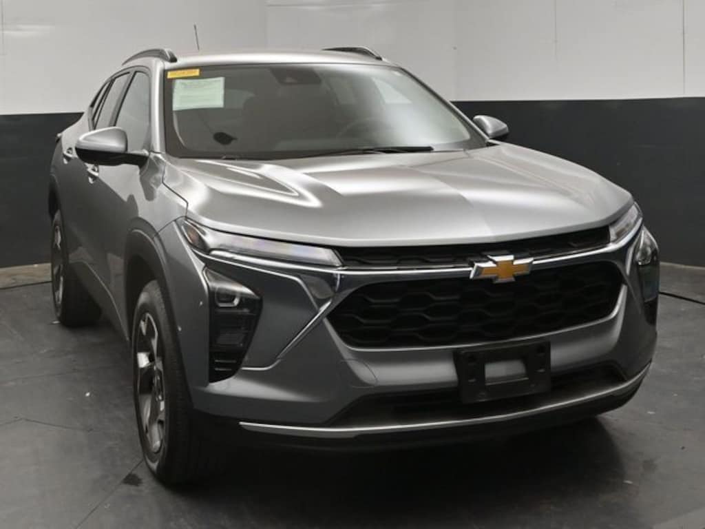 Used 2026 Chevrolet Trax LT SUV