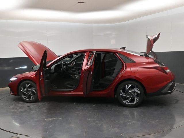 2025 Hyundai Elantra SEL - Photo 40