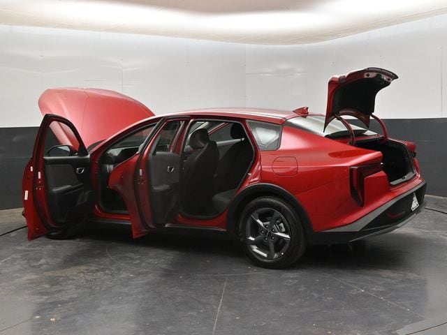 2025 Kia K4 LXS - Photo 26