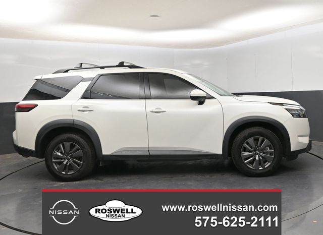 2023 Nissan Pathfinder SV