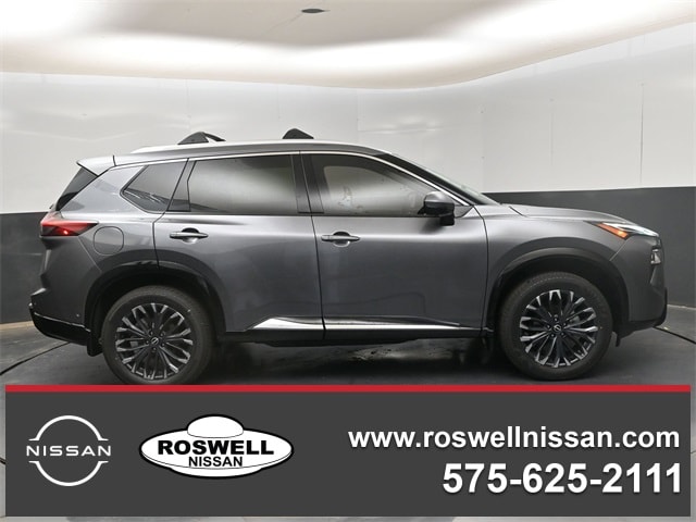 2026 Nissan Rogue Platinum's photo