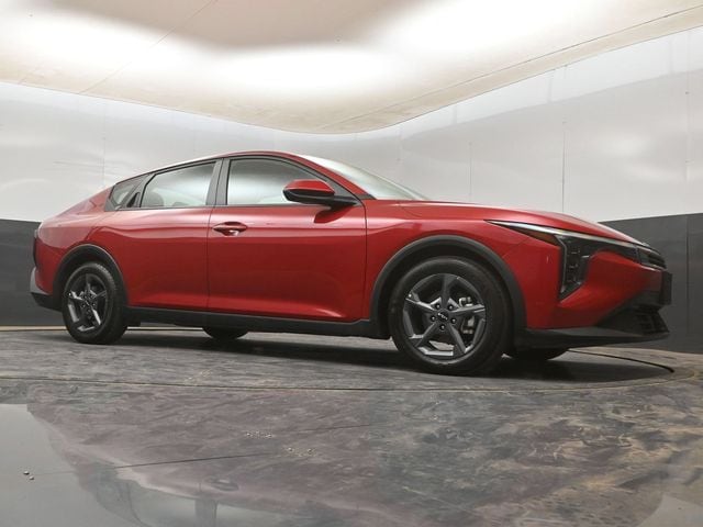 2025 Kia K4 LXS - Photo 9